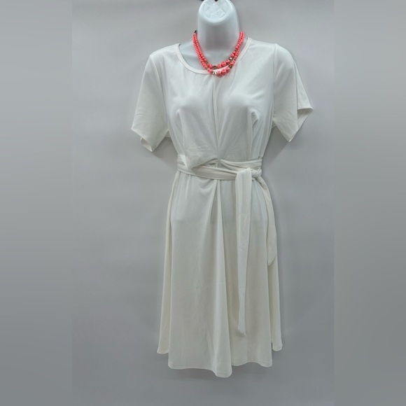 Aiswi Elegant White Dress Size M NWOT - Picture 5 of 5